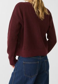 Stradivarius Strickjacke - bordeaux