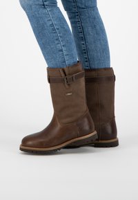 Travelin FINLAND - Botas para la nieve - dark brown
