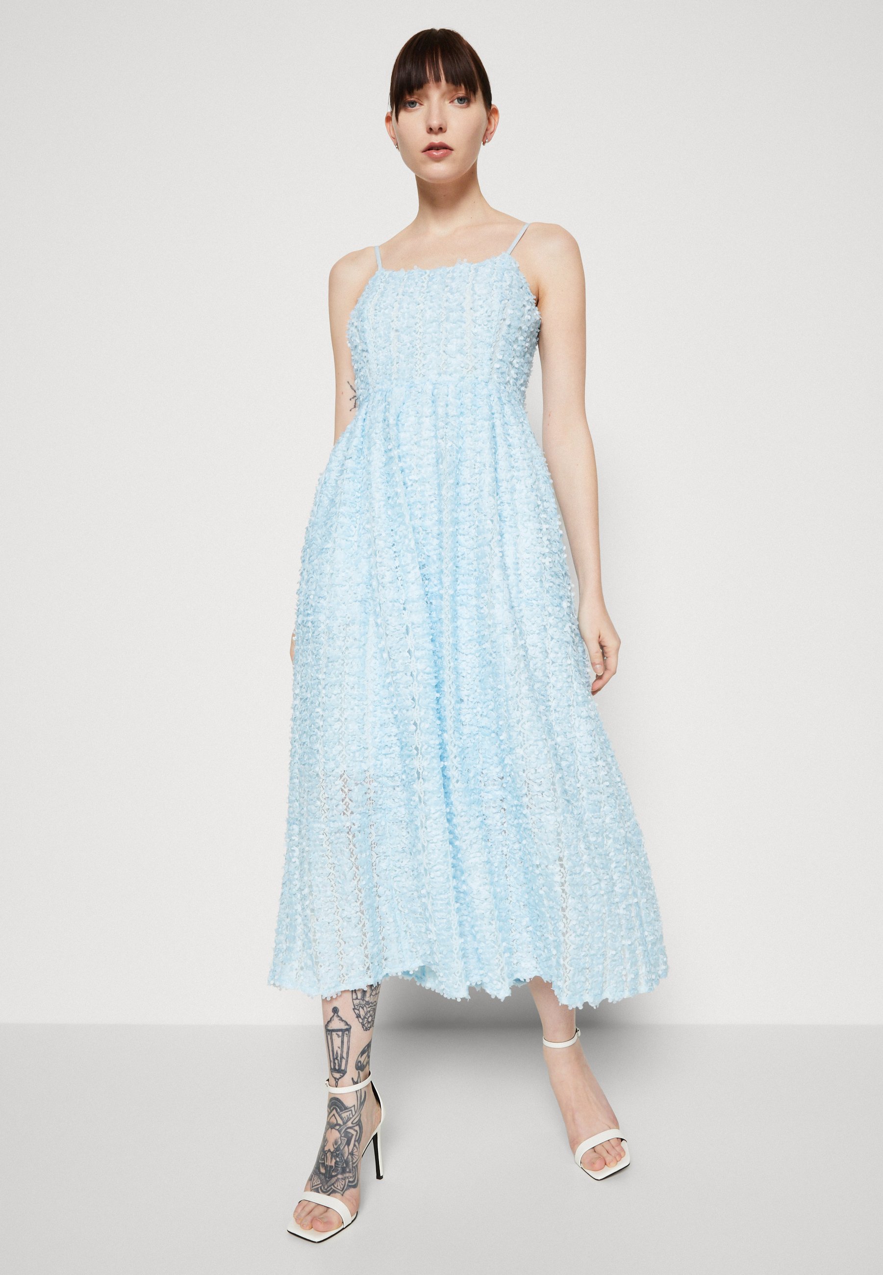 AVENIR DRESS LSEOULxSandaraPark FULLSIZE