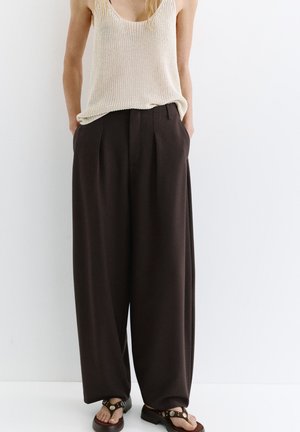 PULL&BEAR, Nadrágok - brown