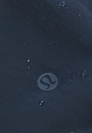 lululemon ALWAYS EFFORTLESS - Waterproof jacket - true navy