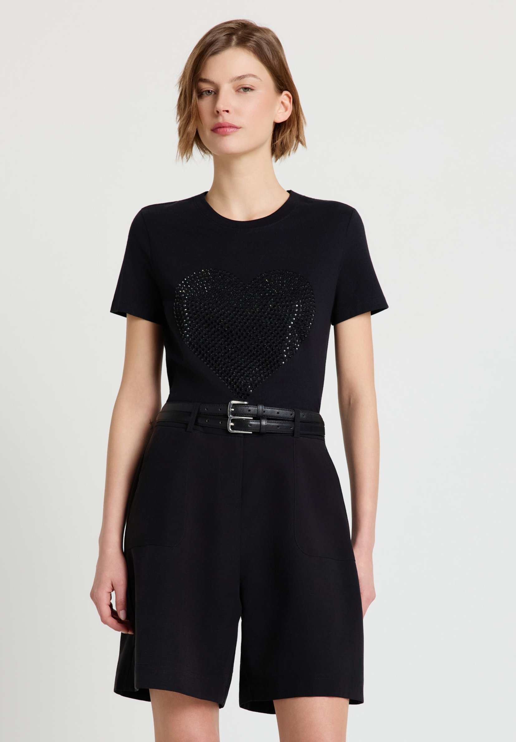 PANTALONE CORTO TINTA UNITA - Shorts - ultrablack donna