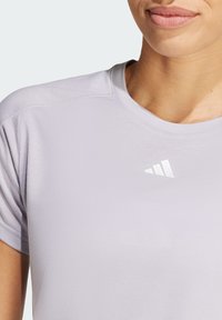adidas Performance AEROREADY ESSENTIALS MINIMAL BRANDING - T-shirts - glory grey