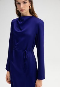 Touché Privé WITH BELT - Vestito lungo - dark blue