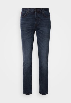 Jeans de mezclilla azul oscuro con un diseño de pierna recta, que cuentan con cinco bolsillos, un cierre de botón y cremallera, y sutiles detalles de costura.
