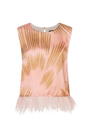 Mouwloze roze top met gouden palmbladeren patronen en een zoom met veren, voorzien van een ronde halslijn en een knoopsluiting aan de achterkant.