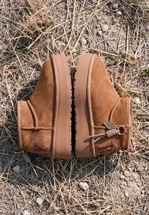 Replay, CHIC TREAD - Bottes de neige - brown