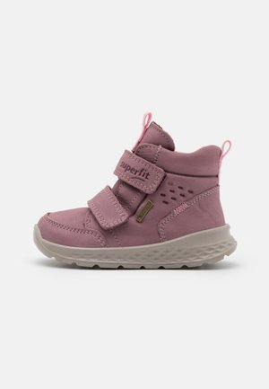 BREEZE - High-top trainers - lila/rosa