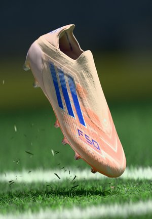 F50 SPARKFUSION ELITE W LACELESS FIRM GROUND / ARTIFICIAL GROUND FOOTBALL BOOTS - Botines de fútbol para terreno firme - bliss orange/lucid blue/beam orange