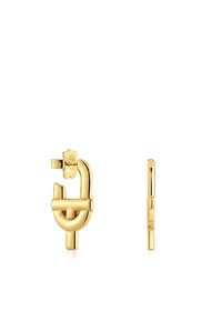 Pendientes de studs geométricos en tono dorado con un diseño de barra curva y horizontal, mostrados desde vistas frontal y lateral sobre fondo blanco.