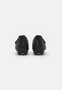 Nike Performance PHANTOM GX 2 ACADEMY EASYON FG/MG - Kemény talajra készült futballcipő - white/black/metallic gold coin