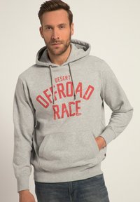 Felpa grigia con cappuccio, dotata di tasca anteriore, lacci e una grafica audace rossa "Desert OFFROAD RACE" sul petto. Materiale morbido, vestibilità casual.