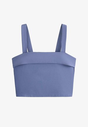 Modro rebrasto kratek top z širokimi naramnicami in zloženo obrobo ob izrezu, zasnovan za priložnostno nošenje.