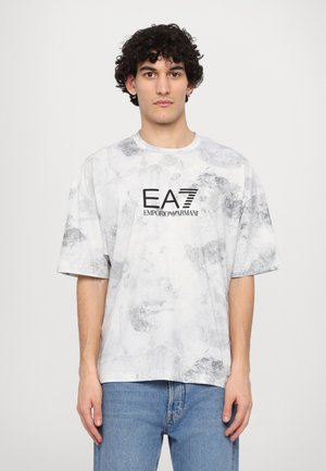 T-shirts med print - fancy star white