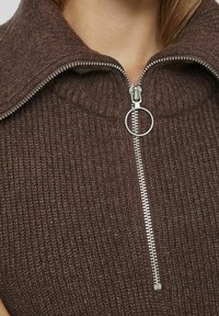 VILA Svetr - dark brown