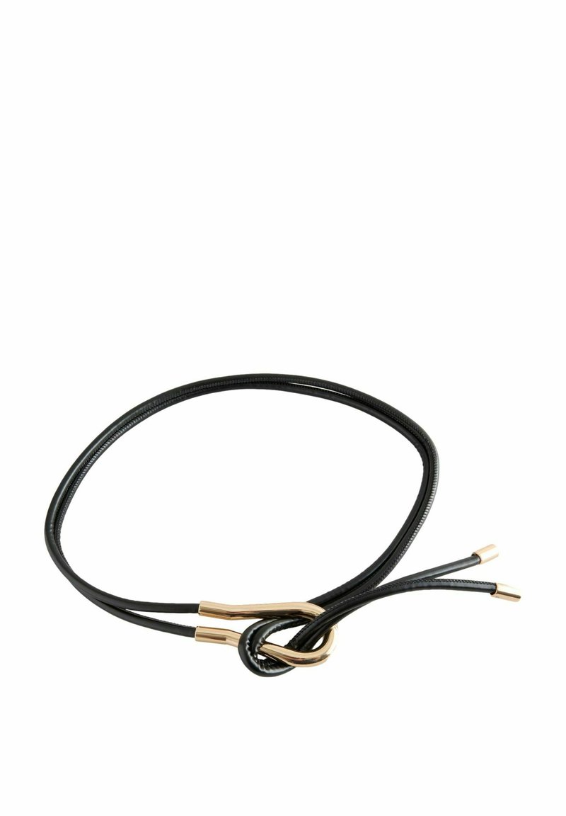 Filo in pelle nera con hardware dorato, caratterizzato da un nodo decorativo; le due estremità si assottigliano a punte dorate, mostrando un design elegante e semplice.
