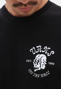 Vans SHAKEN SKULL SS TEE - Printtipaita - black