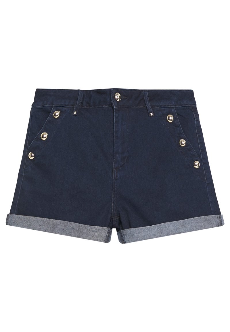 Pantalones cortos de mezclilla en azul oscuro con un dobladillo azul claro. Presenta cuatro acentos de botón plateado en la parte delantera y un diseño de cinturilla estándar.