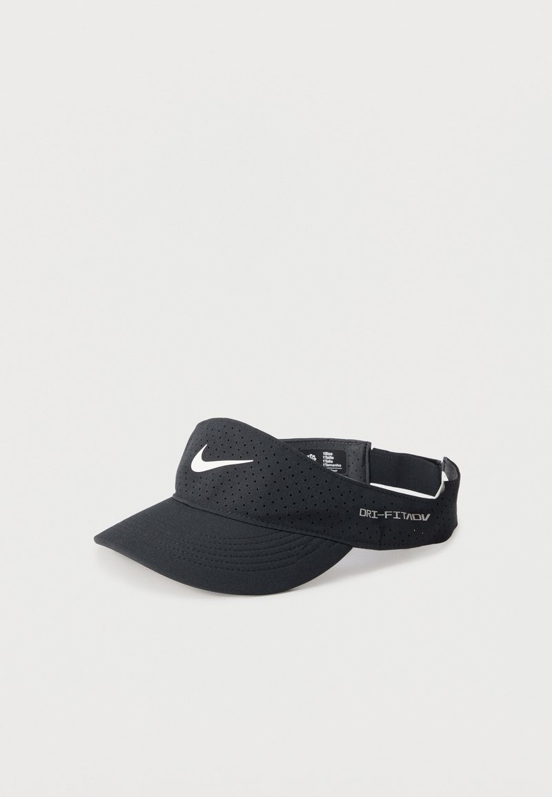 Visière de sport perforée Nike Dri-FIT ADV noire avec une visière incurvée et une sangle arrière réglable.
