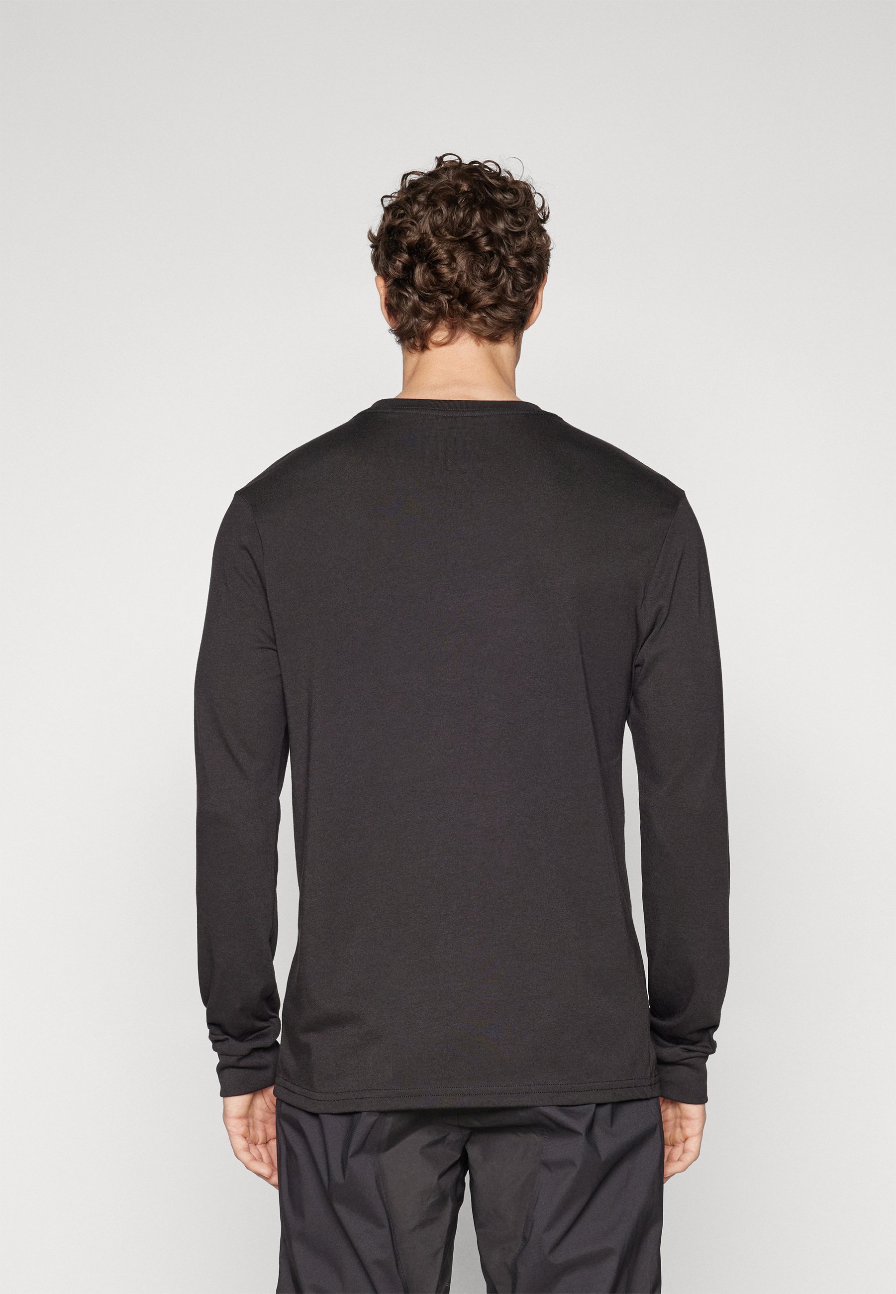 Fox Funktionsshirt Langarm Tecbase Schwarz – Leichtes Baselayer Für Unter Dem Trikot