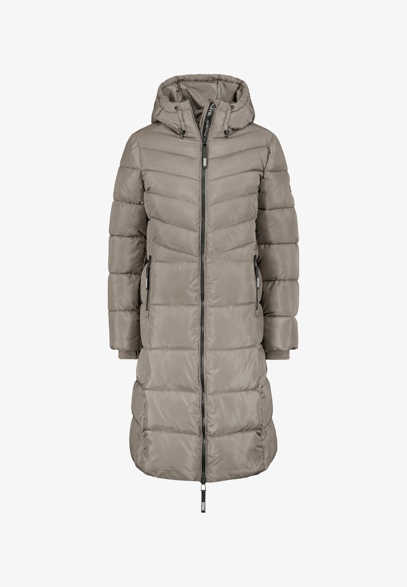 Gepolsterter langer Mantel in hellem Taupe mit Kapuze, Reißverschluss vorne und seitlichen Taschen. Texturierte Einsätze erzeugen ein steppfadenähnliches Erscheinungsbild.