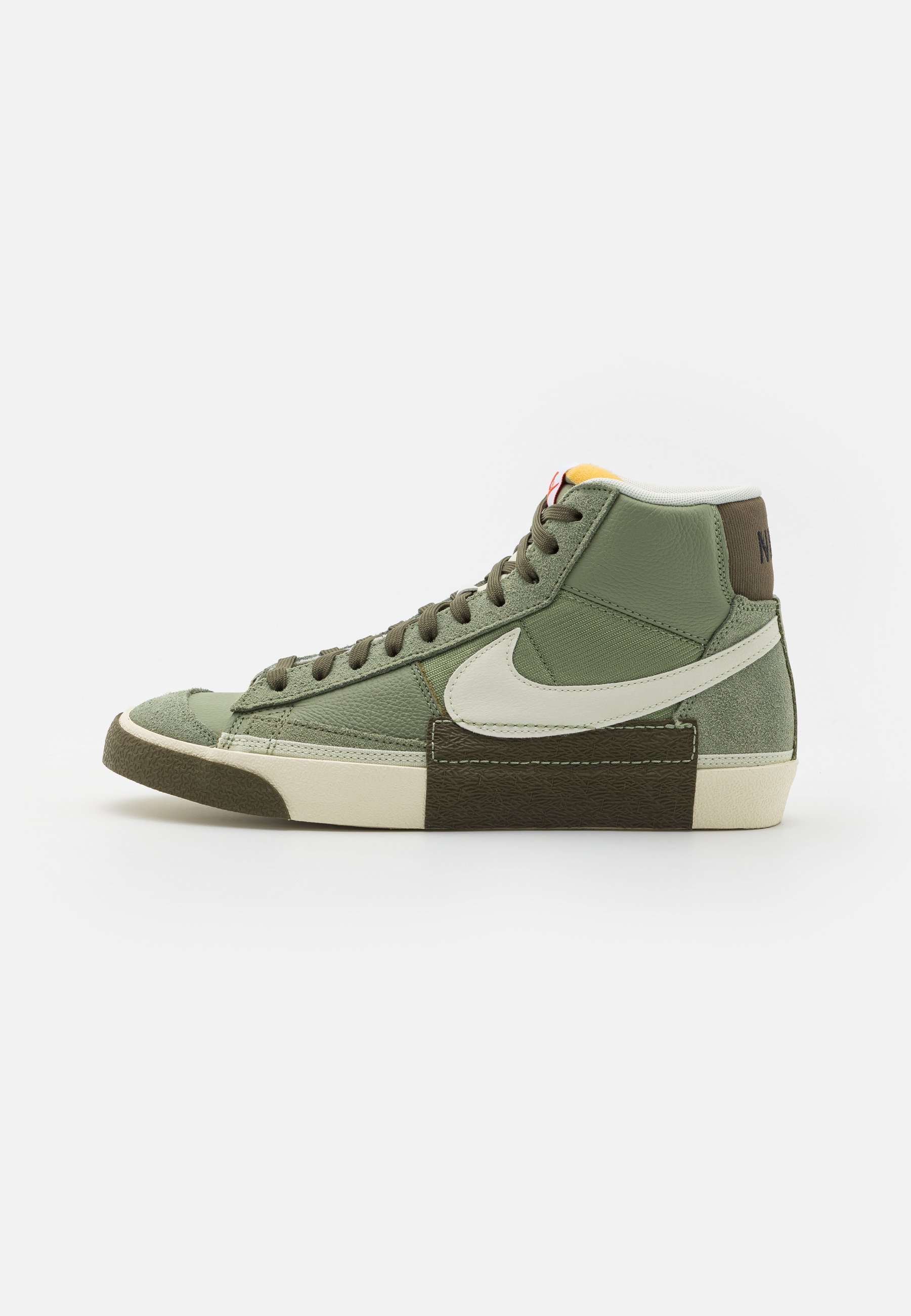 Nike simili alle blazer Clearance