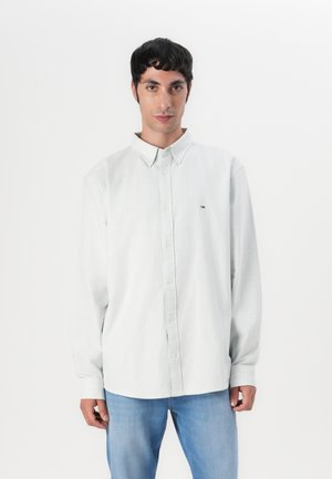 Tommy Jeans SLIM STRIPE SHIRT - Button down-skjorte - cloudy jade