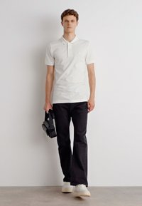 Calvin Klein Jeans BADGE SLIM - Pikeepaita - ivory