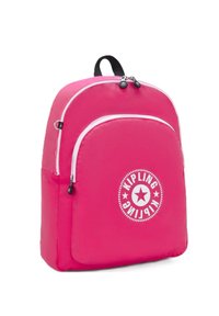 Zaino in nylon rosa con zip bianche e logo, forma arrotondata, tasca frontale e spallacci neri regolabili. Texture liscia.