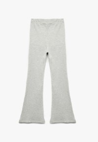 Ljust grå, ribbad, uttöjbar leggings med bred midja och slät textur, som vidgar sig nedanför knäet.