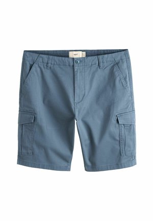 Modré pánske cargo šortky s bočnými vreckami na klapku, pútkami na opasok, predným gombíkom a zapínaním na zips na bielom pozadí.