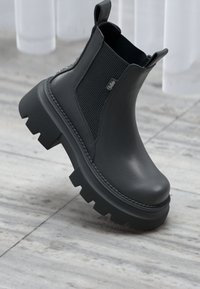 MAVE - Gležnjače s platformom - black