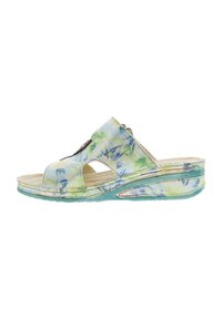 Sandale à semelle compensée à motif floral dans des teintes de bleu et de vert, fabriquée en tissu texturé, présentant des découpes et une semelle intérieure rembourrée pour le confort.