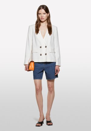 Sisley, REGULAR FIT - Short en jean - blue