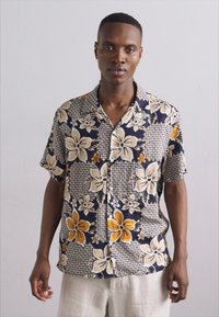 J.LINDEBERG ELIO ISLAND FLORAL - Shirt - safari