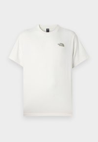 Λευκό βαμβακερό μπλουζάκι με κοντά μανίκια, στρογγυλή λαιμόκοψη και μικρό, τυπωμένο λογότυπο στο αριστερό στήθος. Ομαλή υφή, άνετη εφαρμογή.