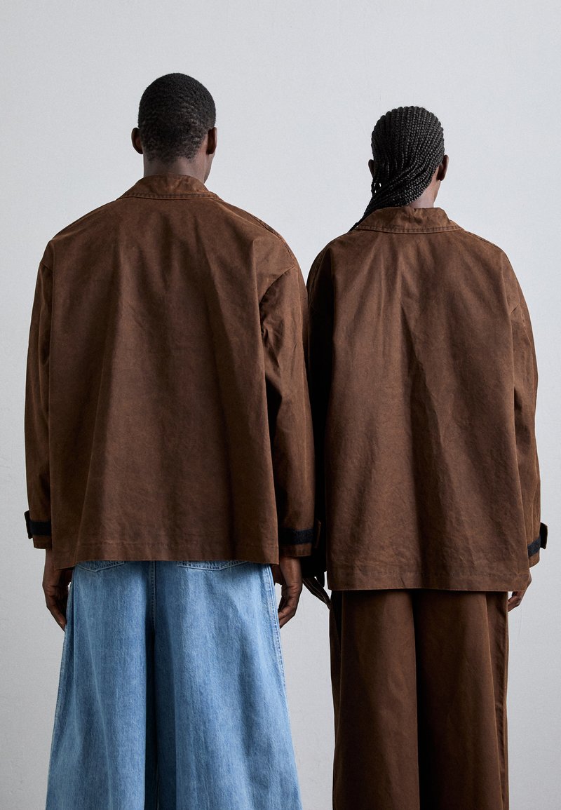 Sunnei CAR COAT UNISEX - Let jakke / Sommerjakker - brown