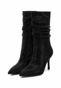 XTI Botas camperas - black