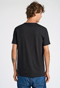 Lindbergh TEE S/S - T-shirt - bas - bl/wh