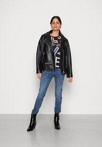 Liu Jo Jeans MODA - T-shirt estampada - nero liujo