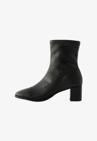 Selezionato, black