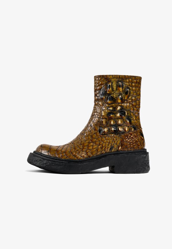 VAMONOS - Platform ankle boots - mittelbraun