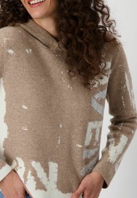 Monari Kapuzenpullover - milk chocolate gemustert