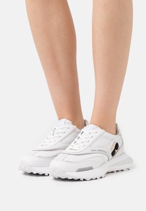 ZONE IKON RUNNER - Sneaker low - white/silver