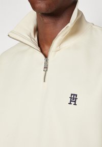 Tommy Hilfiger Felpa - off-white
