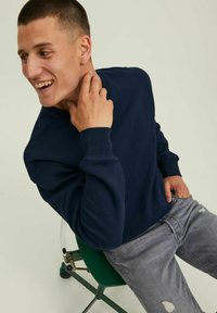 Jack & Jones JJESTAR CREW NECK - Felpa - navy blazer