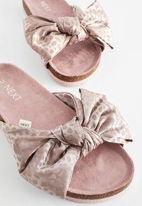 Next BOW - REGULAR FIT - Natikače - pink animal