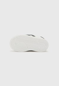 adidas Originals SUPERSTAR II UNISEX - Tenisky - white/core black