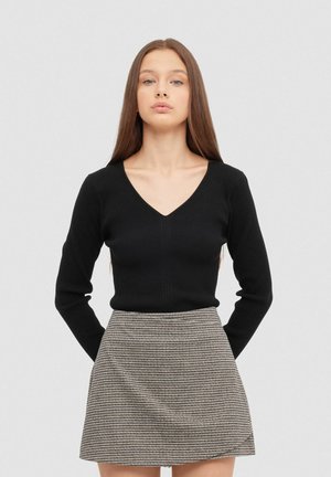 INSIDE CUELLO PICO - Camiseta de manga larga - black