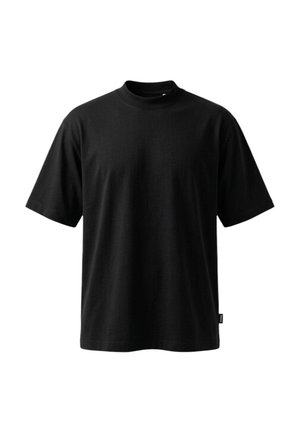 T-shirt nera a maniche corte con scollo rotondo, vestibilità ampia e piccola etichetta in tessuto nero sulla cucitura laterale inferiore destra.